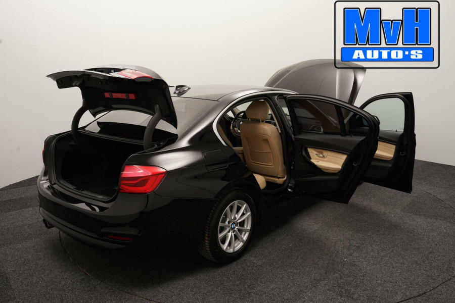 BMW 3-serie 320i Centennial High Executive|LEER|LED|ORG.NL