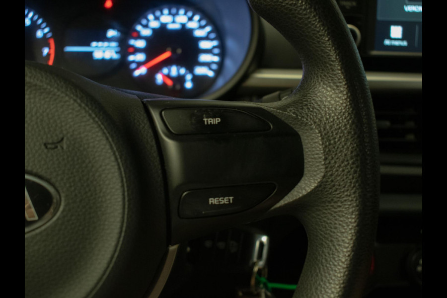 Kia Picanto 1.0 MPi BLACK EDITION Sport (APPLECAR PLAY,NAVI,LED,CAMERA,AIRCO,NIEUWE APK,NETTESTAAT)