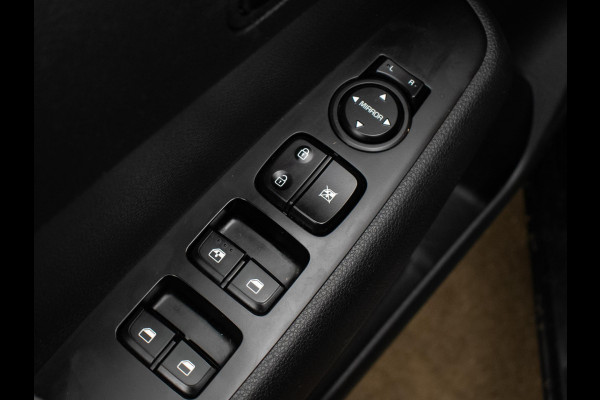 Kia Picanto 1.0 MPi BLACK EDITION Sport (APPLECAR PLAY,NAVI,LED,CAMERA,AIRCO,NIEUWE APK,NETTESTAAT)