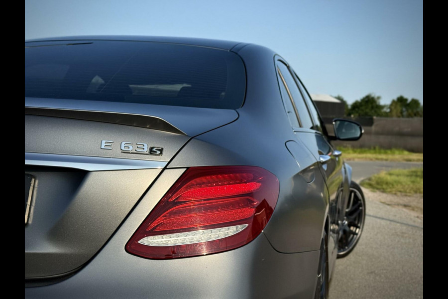 Mercedes-Benz E-Klasse AMG 63 S 4MATIC AMG E63 Magno matt|Camera|Keyless|Distronic|Luchtvering|AMG Exhaust|Head-up|