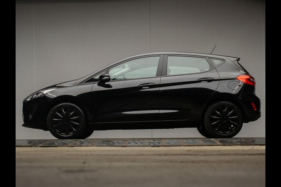 Ford Fiesta 1.1 Sport (APPLE CARPLAY,NAVI,LED,PDC,LANE ASSIST,DAB,BLUETOOTH,SPORTSTOELEN,LM VELGEN,NIEUWE APK,NETTE STAAT)