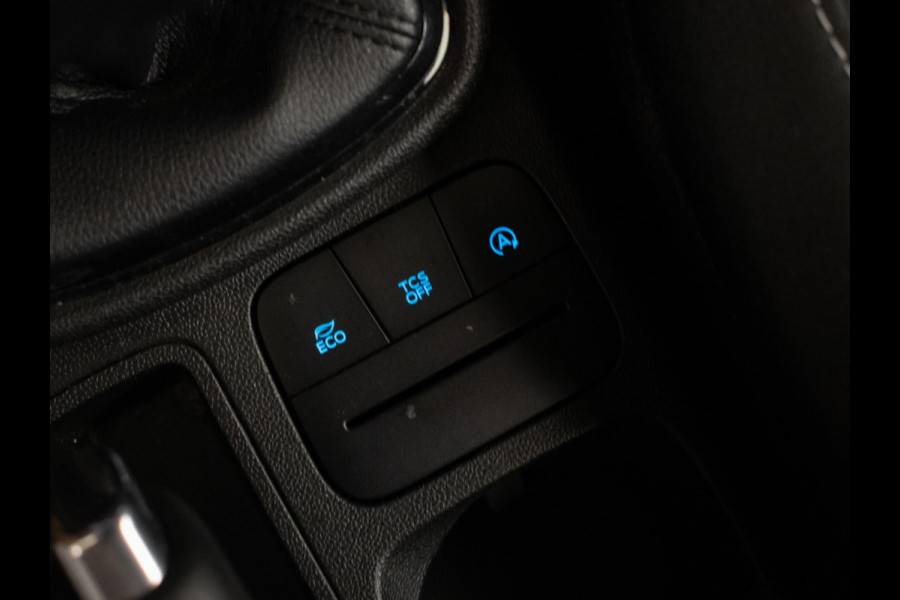 Ford Fiesta 1.1 Sport (APPLE CARPLAY,NAVI,LED,PDC,LANE ASSIST,DAB,BLUETOOTH,SPORTSTOELEN,LM VELGEN,NIEUWE APK,NETTE STAAT)