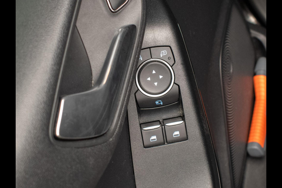 Ford Fiesta 1.1 Sport (APPLE CARPLAY,NAVI,LED,PDC,LANE ASSIST,DAB,BLUETOOTH,SPORTSTOELEN,LM VELGEN,NIEUWE APK,NETTE STAAT)