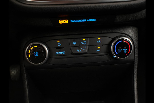 Ford Fiesta 1.1 Sport (APPLE CARPLAY,NAVI,LED,PDC,LANE ASSIST,DAB,BLUETOOTH,SPORTSTOELEN,LM VELGEN,NIEUWE APK,NETTE STAAT)
