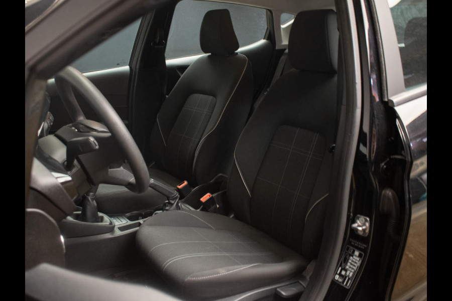 Ford Fiesta 1.1 Sport (APPLE CARPLAY,NAVI,LED,PDC,LANE ASSIST,DAB,BLUETOOTH,SPORTSTOELEN,LM VELGEN,NIEUWE APK,NETTE STAAT)