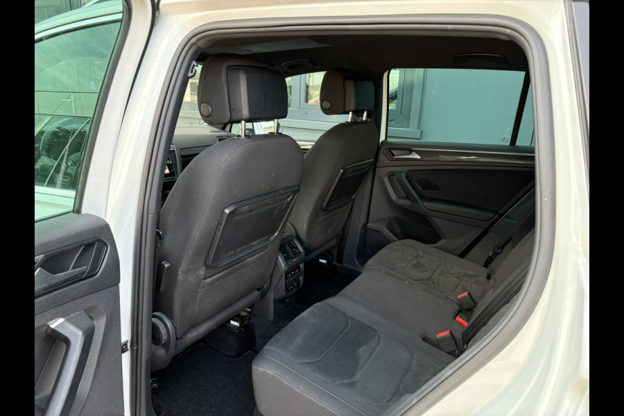 Volkswagen Tiguan 1.5 TSi 150pk DSG Highline Business R-Line CAMERA/VIRTUAL/20INCH/ORYX WHITE PEARL