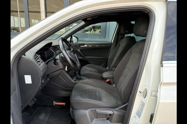 Volkswagen Tiguan 1.5 TSi 150pk DSG Highline Business R-Line CAMERA/VIRTUAL/20INCH/ORYX WHITE PEARL