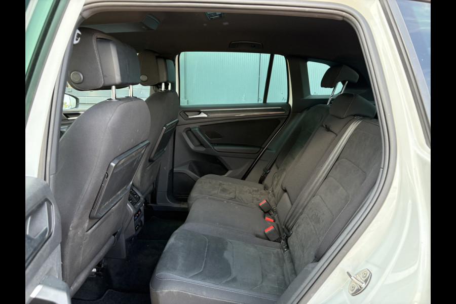 Volkswagen Tiguan 1.5 TSi 150pk DSG Highline Business R-Line CAMERA/VIRTUAL/20INCH/ORYX WHITE PEARL