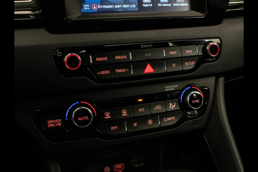 Kia Niro 1.6 GDi Hybrid DynamicLine Sport (APPLE CARPLAY,NAVI,CAMERA,LED,CRUISE,CLIMATE,SPORTSTOELEN,NETTE STAAT)