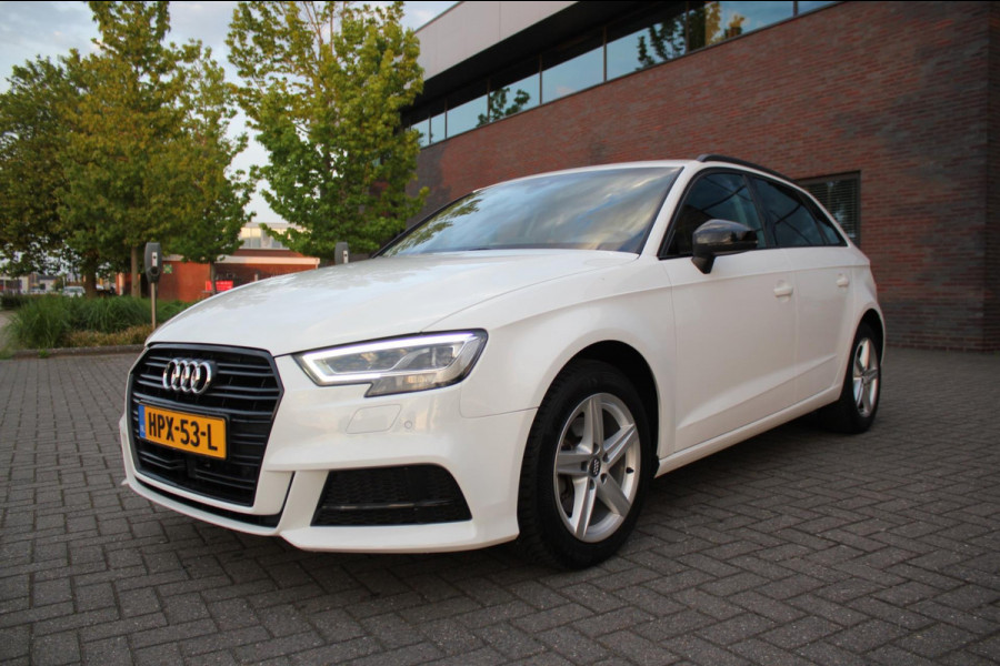 Audi A3 SPORTBACK 35 TFSI CoD Advance Sport