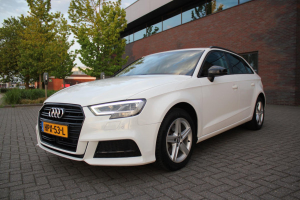 Audi A3 SPORTBACK 35 TFSI CoD Advance Sport
