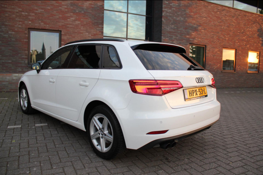 Audi A3 SPORTBACK 35 TFSI CoD Advance Sport