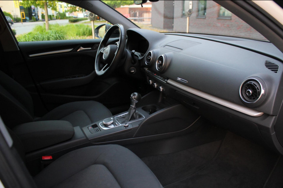 Audi A3 SPORTBACK 35 TFSI CoD Advance Sport