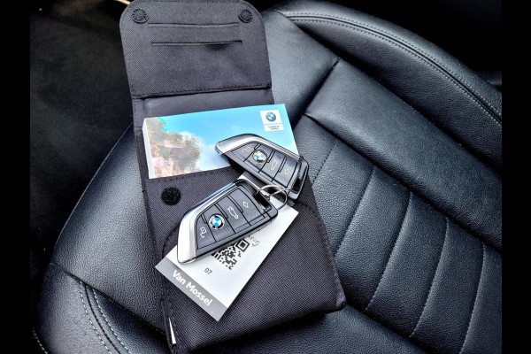 BMW 3 Serie Touring 320e Radar, Adaptive Cruise, Carplay, HIFI, DAB, El, trekhaak (BMW Dealer onderhouden)