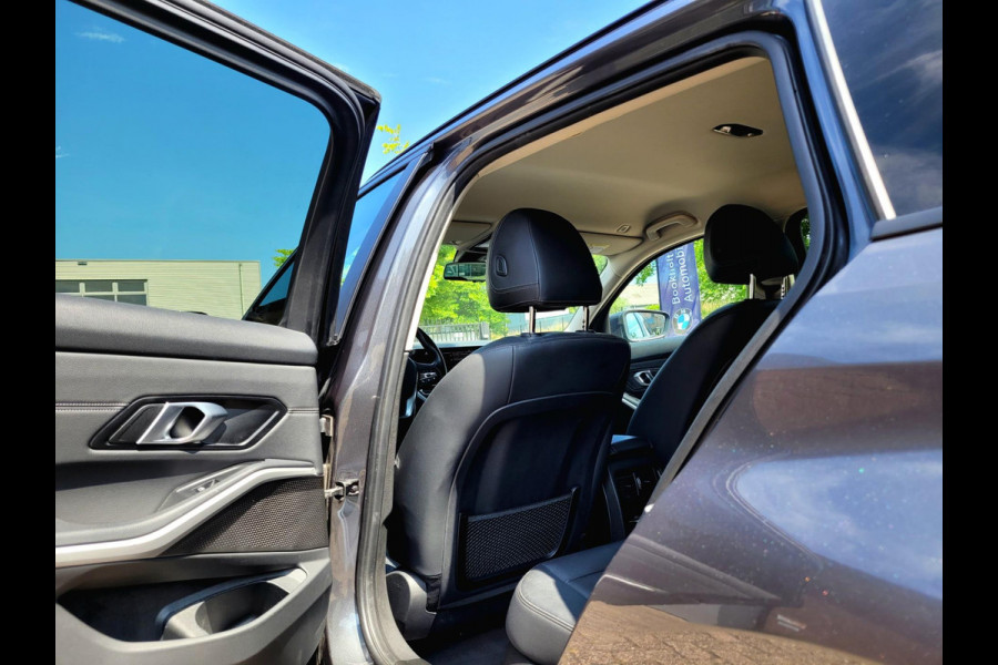 BMW 3 Serie Touring 320e Radar, Adaptive Cruise, Carplay, HIFI, DAB, El, trekhaak (BMW Dealer onderhouden)