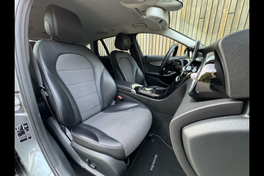 Mercedes-Benz C-Klasse Estate 180 Business Automaat Navigatiesysteem | Trekhaak | LED verlichting | Climate control | Cruise control | Getint glas | 17