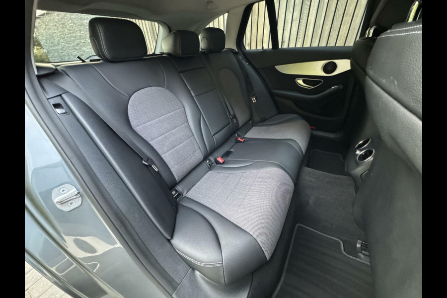Mercedes-Benz C-Klasse Estate 180 Business Automaat Navigatiesysteem | Trekhaak | LED verlichting | Climate control | Cruise control | Getint glas | 17