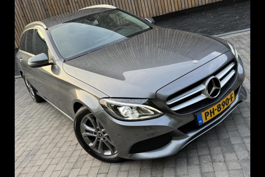 Mercedes-Benz C-Klasse Estate 180 Business Automaat Navigatiesysteem | Trekhaak | LED verlichting | Climate control | Cruise control | Getint glas | 17
