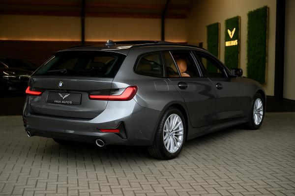 BMW 3 Serie Touring 320i High Executive Edition - Adaptive Cruise Control - Memory - Panoramadak - El. Trekhaak - Dashboard Leder