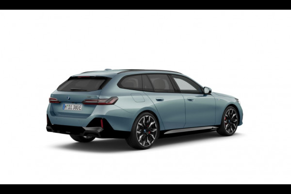 BMW i5 Touring eDrive40 M-Sport Pro - Onderstel Prof - Pano - Comfortzetel - Stoelventilatie