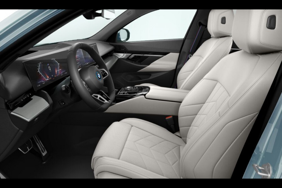 BMW i5 Touring eDrive40 M-Sport Pro - Onderstel Prof - Pano - Comfortzetel - Stoelventilatie