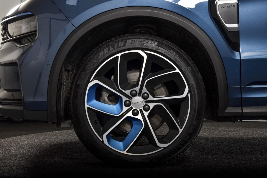 Lynk & Co 01 1.5 PHEV 261PK MY22 | 360 Camera | 7.4 kWh Boordlader | S/K-panodak | Adapt. Cruise | Memory | Elek. klep | LM 20" | 1884