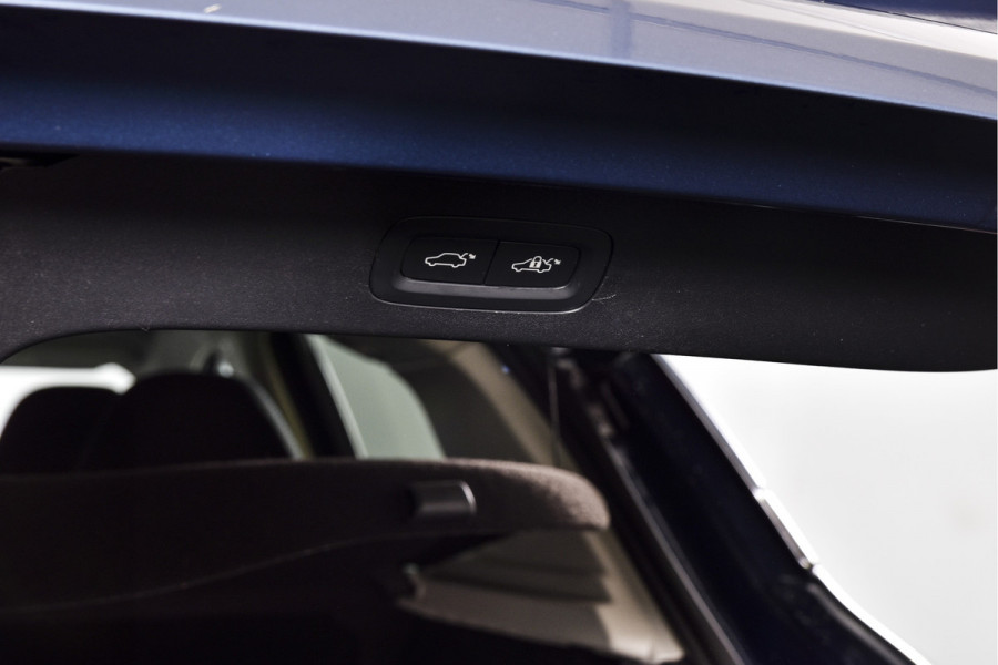 Lynk & Co 01 1.5 PHEV 261PK MY22 | 360 Camera | 7.4 kWh Boordlader | S/K-panodak | Adapt. Cruise | Memory | Elek. klep | LM 20" | 4586