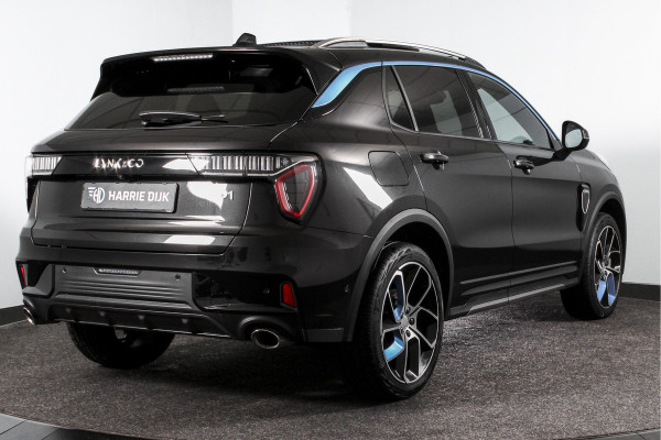Lynk & Co 01 1.5 PHEV 261PK MY23 | 360 Camera | 7.4 kWh Boordlader | Donkere hemel | S/K-panodak | Adapt. Cruise | Memory | Elek. klep | LM 20" | 7226