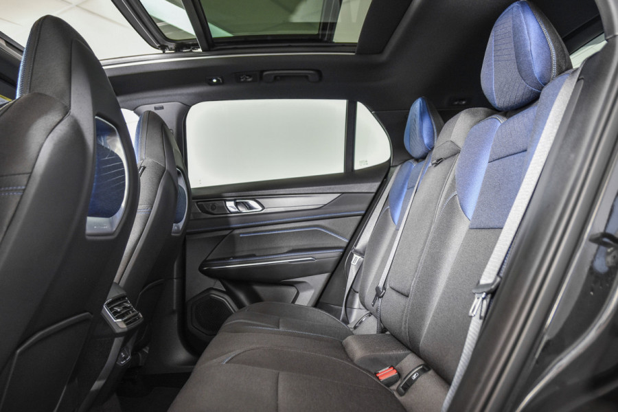 Lynk & Co 01 1.5 PHEV 261PK MY23 | 360 Camera | 7.4 kWh Boordlader | Donkere hemel | S/K-panodak | Adapt. Cruise | Memory | Elek. klep | LM 20" | 7226