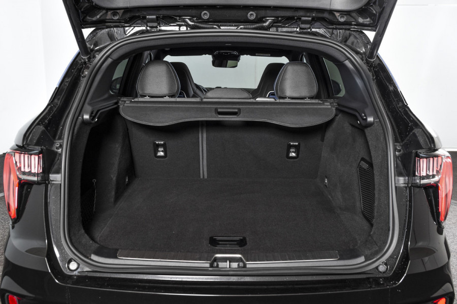 Lynk & Co 01 1.5 PHEV 261PK MY23 | 360 Camera | 7.4 kWh Boordlader | Donkere hemel | S/K-panodak | Adapt. Cruise | Memory | Elek. klep | LM 20" | 7226