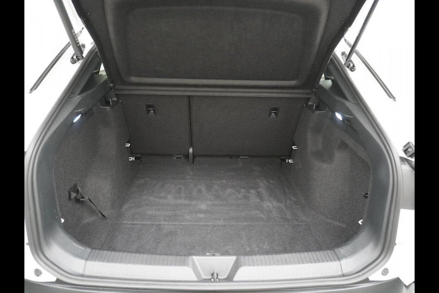Volkswagen ID.5 Pro Business 77 kWh ORIG. NL. NAP KM. | CAMERA | TREKHAAK