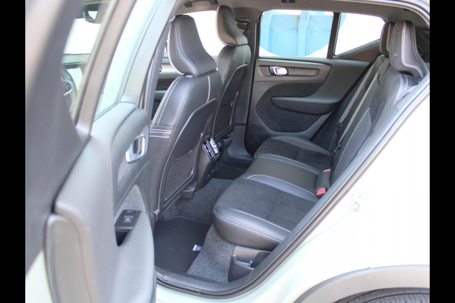 Volvo XC40 Recharge P8 AWD R-Design | SAGE GREEN | SOH 91% | ACHTERUITRIJCAMERA | WARMTEPOMP |