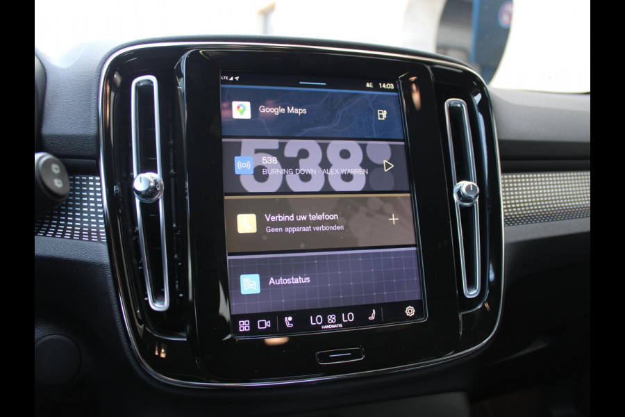 Volvo XC40 Recharge P8 AWD R-Design | SAGE GREEN | SOH 91% | ACHTERUITRIJCAMERA | WARMTEPOMP |