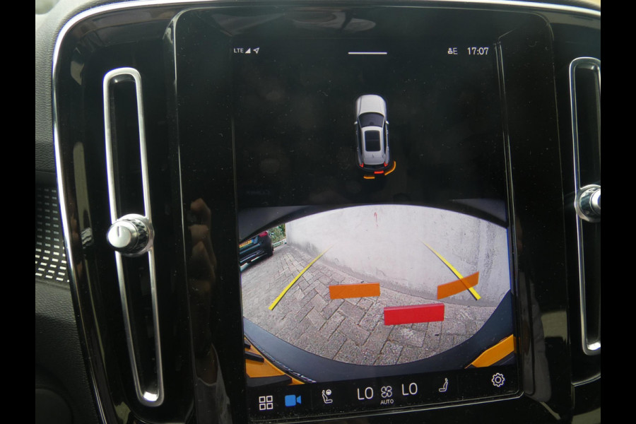Volvo XC40 Recharge P8 AWD R-Design | SAGE GREEN | SOH 91% | ACHTERUITRIJCAMERA | WARMTEPOMP |