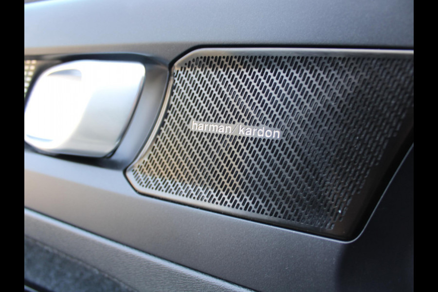 Volvo XC40 Recharge P8 AWD R-Design | SAGE GREEN | SOH 91% | ACHTERUITRIJCAMERA | WARMTEPOMP |