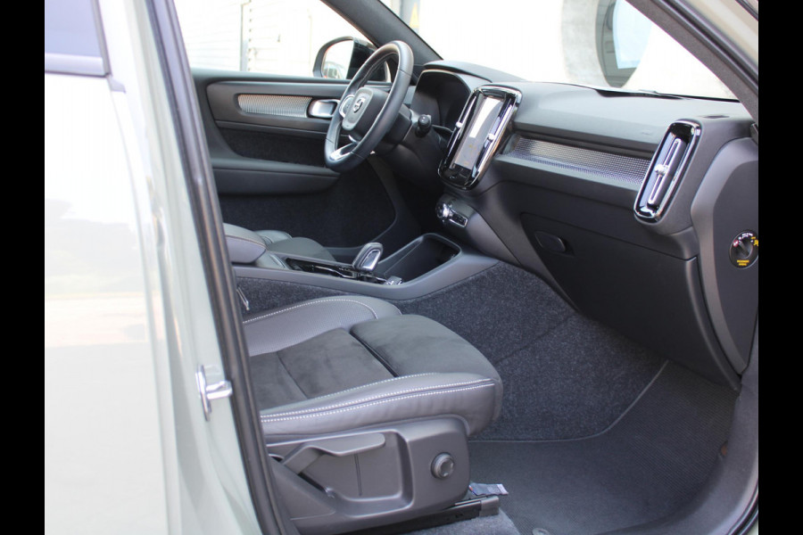 Volvo XC40 Recharge P8 AWD R-Design | SAGE GREEN | SOH 91% | ACHTERUITRIJCAMERA | WARMTEPOMP |