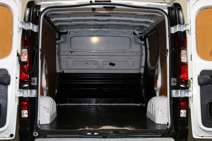 Renault Trafic 2.0 dCi 145pk L1 H1 Airco Navigatie Imperiaal