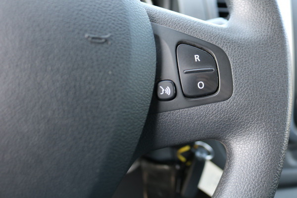 Renault Trafic 2.0 dCi 145pk L1 H1 Airco Navigatie Imperiaal