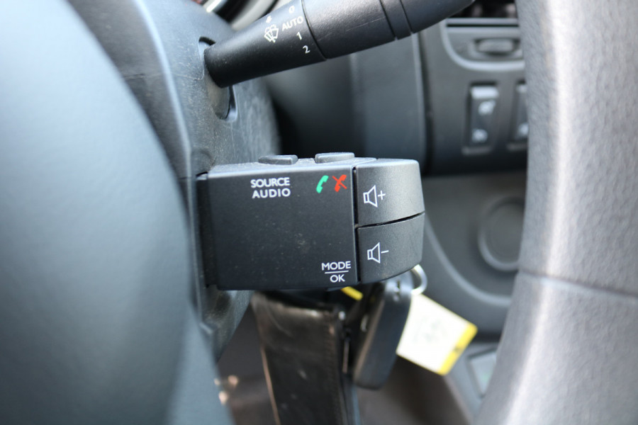 Renault Trafic 2.0 dCi 145pk L1 H1 Airco Navigatie Imperiaal