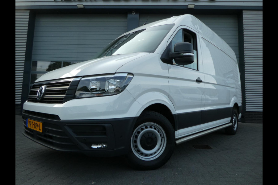 Volkswagen Crafter 35 2.0 TDI 180 pk L3H3 ( L2H2) airco, apple carplay ,camera ,trekhaak