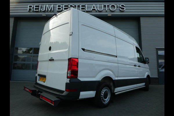 Volkswagen Crafter 35 2.0 TDI 180 pk L3H3 ( L2H2) airco, apple carplay ,camera ,trekhaak