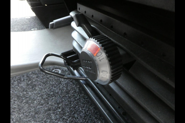 Volkswagen Crafter 35 2.0 TDI 180 pk L3H3 ( L2H2) airco, apple carplay ,camera ,trekhaak