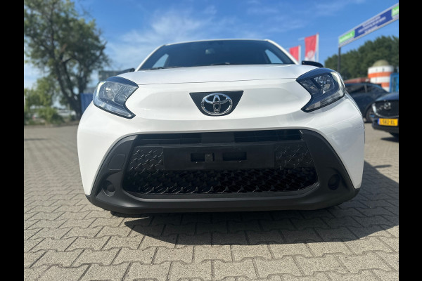 Toyota Aygo X 1.0 VVT-i MT Play CAMERA/CARPLAY (BOVAG/RIJKLAARPRIJS)