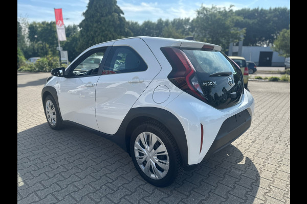 Toyota Aygo X 1.0 VVT-i MT Play CAMERA/CARPLAY (BOVAG/RIJKLAARPRIJS)