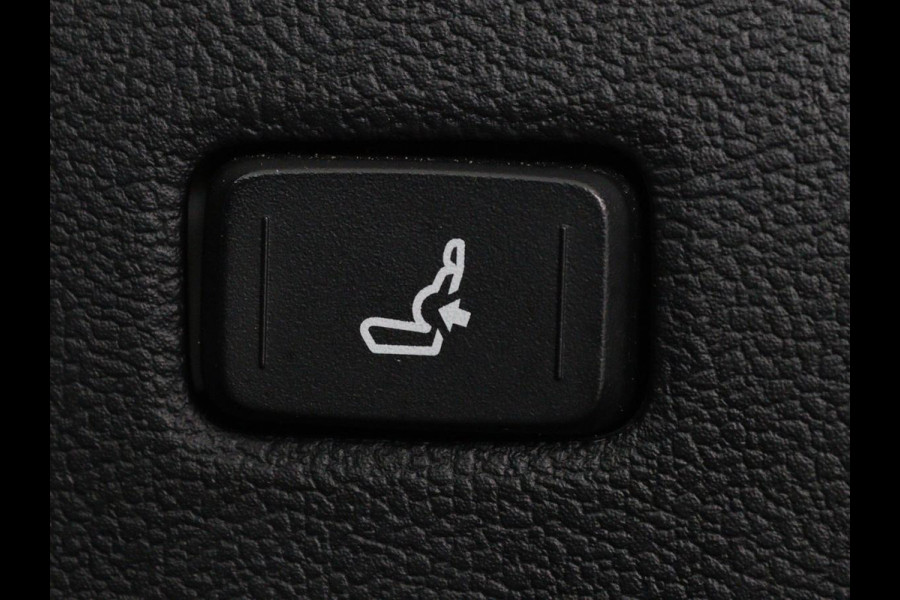 Toyota Corolla Touring Sports 2.0 Hybrid Business Plus | Stoelverwarming | Adaptive cruise | Full LED | Carplay | Keyless | Climate control | Camera