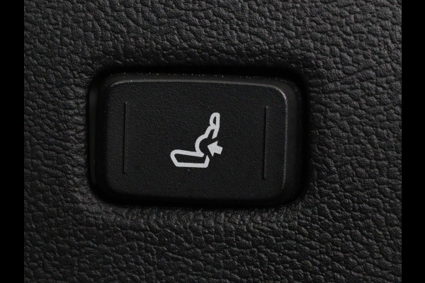 Toyota Corolla Touring Sports 2.0 Hybrid Business Plus | Stoelverwarming | Adaptive cruise | Full LED | Carplay | Keyless | Climate control | Camera