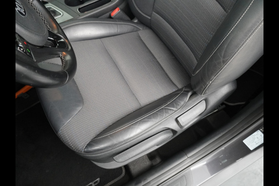Kia Niro 1.6 GDi Hybrid DynamicLine Apple Carplay/Android Auto - Cruise Control - Climate Control - Navigatie 12 Maanden BOVAG Garantie