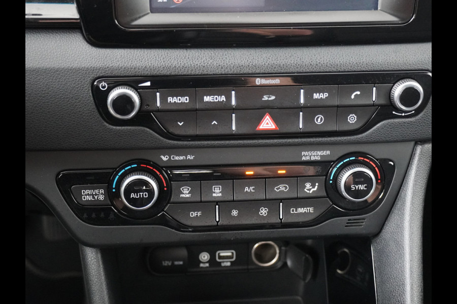 Kia Niro 1.6 GDi Hybrid DynamicLine Apple Carplay/Android Auto - Cruise Control - Climate Control - Navigatie 12 Maanden BOVAG Garantie