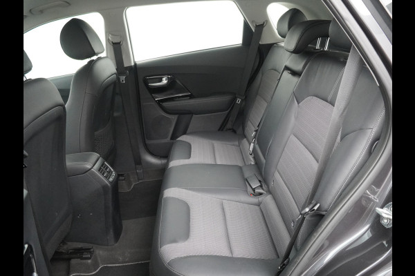 Kia Niro 1.6 GDi Hybrid DynamicLine Apple Carplay/Android Auto - Cruise Control - Climate Control - Navigatie 12 Maanden BOVAG Garantie