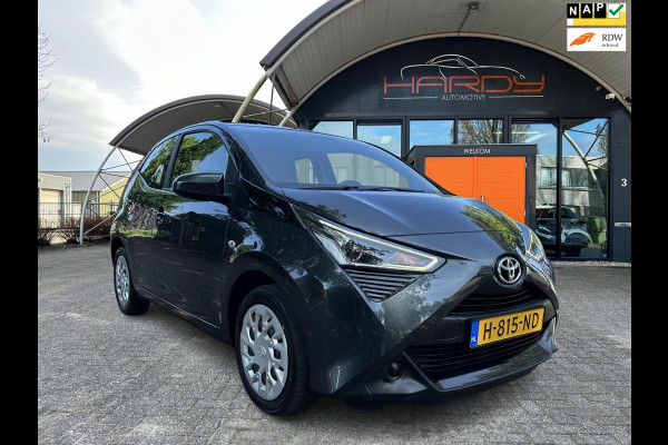Toyota Aygo 1.0 VVT-i x-play Apple Carplay Camera NW Model